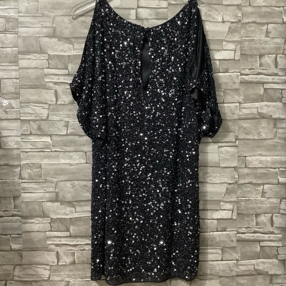 Aidan Mattox sequin cold shoulder mini cocktail dress black size 2 (W551) - Picture 5 of 14